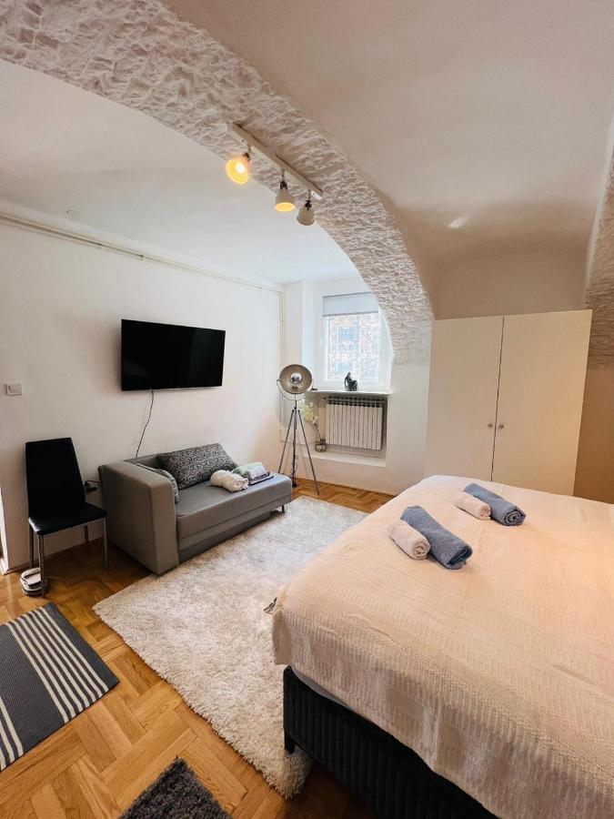 Downtown Secret Apartment Zagabria Esterno foto