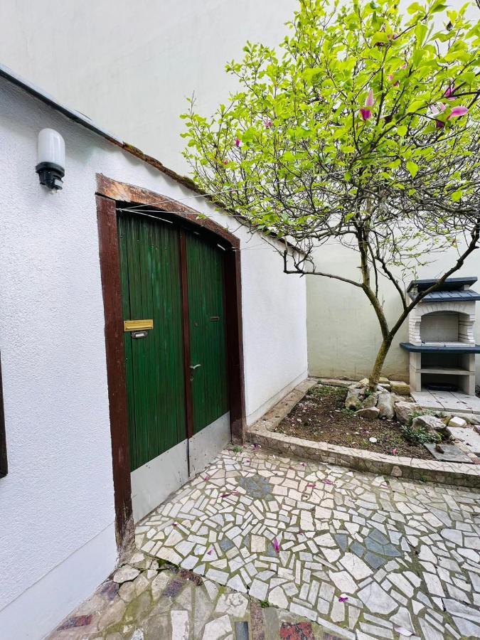 Downtown Secret Apartment Zagabria Esterno foto
