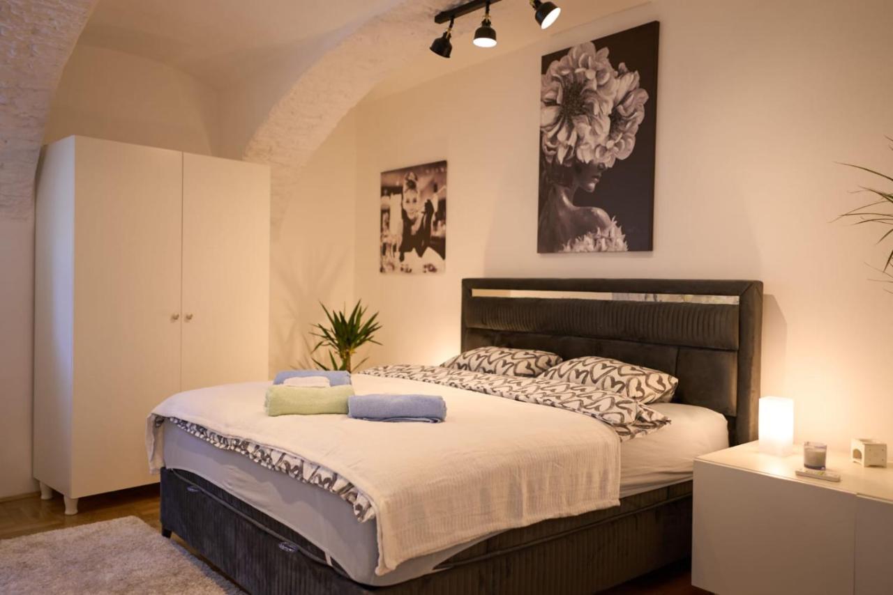 Downtown Secret Apartment Zagabria Esterno foto